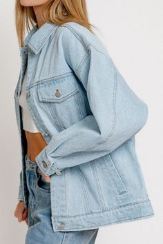 Oversized Washed Denim Jacket - J. Cole ShoesLE LISOversized Washed Denim Jacket Light Denim Jacket Outfit, Church Outfit Summer, Light Jean Jacket, Light Denim Jacket, Light Wash Denim Jacket, Ideal Closet, Denim Jacket Outfit, Jeans Claro, Fall Inspo