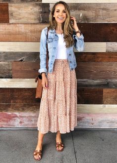 Rok Midi, Modest Outfit Ideas, Cute Modest Outfits, Mode Boho, Modest Clothing, Skirt Midi, Teacher Outfits, Maxi Skirts, Mom Outfits