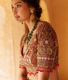 Roqa's 'The Odyssey' collection introduces a lehenga that exudes grace and tradition. Infused with a lively story delicately embroidered on the lehenga skirt, it's a tribute to the grandeur of Indian celebrations. Based on net, The handwoven marvel is elevated with antique gold sequins, and the timeless dabka embroidery, making it a treasure trove of heritage. Emb Technique, Brown Pics, Blouse Drawing, Cancan Lehenga, Blouse Lehenga, Net Embroidery, Cotton Kurtis, Bridal Lehenga Collection, Fashionable Saree Blouse Designs