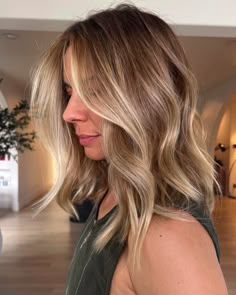 50+ Bronde Haircolor Ideas You Must Try This Season! - Prada & Pearls Medium Brown Summer Hair, Medium Bronde Balayage, Brunette To Blonde Balayage Hair Medium, Bronde Long Bob Balayage, Bronde Shag Medium, Carmel Blonde Short Hair, Short Dark Blonde Balayage, Blonde Highlights Ideas For Brunettes, Bronde Haircolor Short Straight