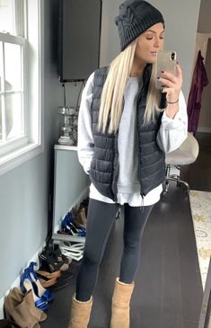 Fashion Trends Winter, Cute Winter Outfits, Athleisure Outfits, Cute Fall Outfits, 2019 Fashion, Winter Mode, Looks Chic, Beauty And Fashion, Casual Winter Outfits