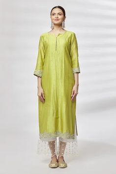 Shop for Kasturi Tikmani Yellow Chanderi Floral Pattern Kurta And Pant Set for Women Online at Aza Fashions Yellow Kurta, Types Of Work, How To Hem Pants, Kurta With Pants, Pant Set, Set For Women, Aza Fashion, Sleeve Type, Three Quarter