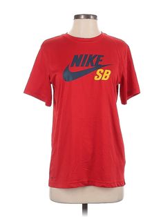 Nike Short Sleeve T Shirt Size: Small Tops - used. 100% POLYESTER | Nike Short Sleeve T-Shirt: Red Tops - Size Small Affordable Red Nike T-shirt, Nike Short, Red Tops, Red Shorts, Red Top, Short Sleeve T Shirt, Nike Sb, Small Tops, Short Sleeves Tops