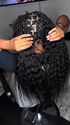 Bora Bora Braids Wet N Wavy Hair Labor Braids, Bora Bora Braids, Bora Braids, Braiding Tips, Wavy Braids, Latest Hair Braids, Wet And Wavy Hair, Braid Videos, Short Box Braids Hairstyles