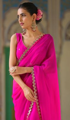 Sparkle Saree, Jaipur Sarees, Jaipur Design, Plane Saree, Saree Looks, Vintage Culture, Long Blouse Designs, Gota Patti Saree, Stylish Kurtis Design