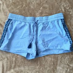 Vineyard Vines Womens Shorts Light Blue Patterned Size: L Never Worn Smoke Free Home Make An Offer Casual Blue Pajama Shorts For Vacation, Blue Casual Pajama Shorts For Vacation, Light Blue Summer Shorts For Vacation, Light Blue Casual Bottoms For Beach Season, Blue Cotton Shorts For Beach Season, Blue Pajama Shorts For Vacation Beach Season, Blue Pajama Shorts For Beach Season, Light Blue Casual Beach Bottoms, Light Blue Casual Vacation Bottoms