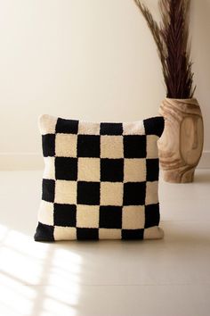 Checkered Black and White Hand-Hooked Pillow - Chapin Furniture Black And White Decorations Home, Hand Hooked Pillows, Checkered Pillow, Checkered Black And White, Checkered Decor, Hooked Pillow, White Throw, White Throws, White Throw Pillows