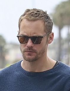 Alexander Skarsgard Haircut, Crew Cut Haircut, Hairstyles For Receding Hairline, Receding Hair Styles, Receding Hairline, Alexander Skarsgård, Men Haircut Styles, Alexander Skarsgard, Corte De Cabelo Masculino