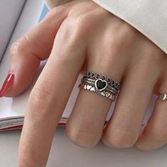 Included:♥ 1 Ring (Adjustable US 7 - 9)♥ 1 Free Black Kraft Paper Ring BoxProduct Details:Material♥ 925 Sterling Silver Plated Paper Ring Box, Dark Silver Jewelry, Paper Ring, Layered Rings, Vintage Silver Rings, Friendship Rings, Silver Heart Ring, Stack Ring, Bohemian Rings