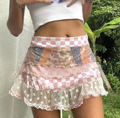 Clothe Recycling, Pastel Lifestyle, Sewing Upcycled Clothing, Ropa Upcycling, Modern Vintage Fashion, Upcycled Fashion, Fashion Styling, Types Of Skirts