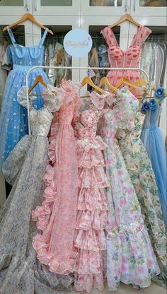 Summer Floral Dresses, Beach Hacks, Cute Prom Dresses, فستان سهرة, Floral Dresses, Summer Floral