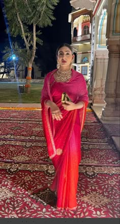 Chiffon Saree Rajasthani, Rajasthani Saree Design, Rajputi Style Saree, Rajasthani Royal Saree Look, Indian Royal Outfits