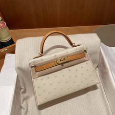 Hermes Mini Lindy Ostrich, Mini Hermes Kelly, Hermes Kelly 28 Ostrich, Hermes Mini Kelly Ostrich, Hermes Mini Kelly Orange, Straw Bag, Straw