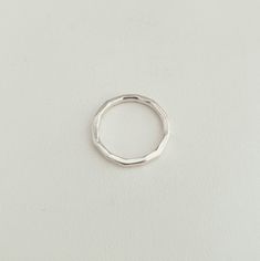 Vintage Sterling Silver Diamond Cut Band Ring, Minimalist Jewelry | Ring Size UK=K USA=5.25 Minimalist Jewelry Rings, Diamond Cut Ring, Diamond Ring Cuts, Sterling Silver Rings Bands, Ring Minimalist, Silver Band Ring, Ring Style, Style Minimalist, Jewelry Ring