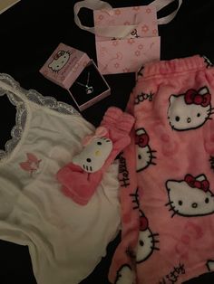 Sanrio Pajamas, Hello Kitty Pajama Pants, Hello Kitty Pattern, Hello Kitty Pajamas, Pyjamas Party, Kitty Pattern, Images Hello Kitty, Kitty Clothes, Hello Kitty Clothes