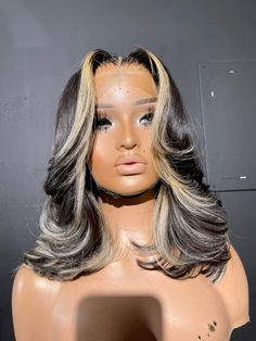 Hair Color Ideas For Caramel Skin Tone, Black And Blonde Highlights Black Women, Highlighted Wig Hairstyles, Hairstyle Wigs For Black Women, Blonde Quick Weave Black Women, Blonde And Black Wig, Highlight Frontal Wig, Blonde On Top Black Underneath, Lace Front Wigs Hairstyles