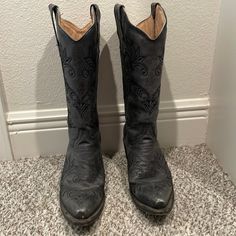 “Circle G” Cowboy Boot Size 7.5 Black/Grey Color Great Condition Women's Circle, Cowboy Boots Women, Cowboy Boot, Grey Color, Shoes Women, Black Grey, Cowboy Boots, Gray Color, Black And Grey