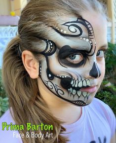 Dinosaur Face Painting, Sugar Skull Face Paint, Face Painting Tips, Skull Face Paint, Sugar Skull Face, Girl Face Painting, Zombie Face, Human Body Art, Face Painting Easy