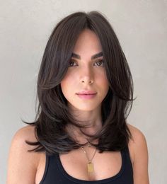 Medium Thick Hair with Face-Framing Layers Layered Hair For Thick Wavy Hair, Front Layers Short Hair Face Framing, Medium Haircut For Oval Face Women, Short Hair Face Frame, Framing Face Haircut, Short Length Layered Hair, Long Bangs Medium Hair, Lob With Face Framing, Unstyled Haircuts