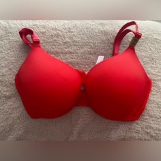 New With Tags Never Worn Red Full Coverage Padded Bra, Full Coverage Red Bra With Padded Cups, Red Full Coverage Bra With Padded Cups, Vs Pink Bras, Red Lace Bra, Victoria Secret Outfits, Victoria Secret Pink Bras, Costume Fashion, Floral Bra