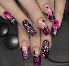 Baddie Gel Nails, Simple Coffin Nails Design, Simple Y2k Nails, Early 2000 Nails, Stiletto Nails Art Designs, Scene Nails, 2025 Goals, Duck Nails