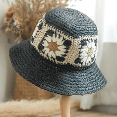 Cute summer straw hat!This hat is made with high quality straw that is soft and long lasting. Super eye catching when you wear it in the summer time!An ideal gift for her!Specifications-Material: 100% straw-Size: Adult Size: Head size 54-58cm Crochet Hat Women, Womens Beach Hat, Leather Beret, Knit Beret, Summer Straw Hat, Personalized Hats, Hat Beret, Summer Hats For Women, Hat Women