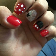 Disney Nails manicure Disney Nails Diy Easy, Disney Nail Polish, Disney Dipped Nails, Nail Ideas For Disney World, Simple Disney Nails Short Gel, Disney Nails Sns, Easy Mickey Mouse Nails, Disney Nails Sparkle, Summer Disney Nails 2023