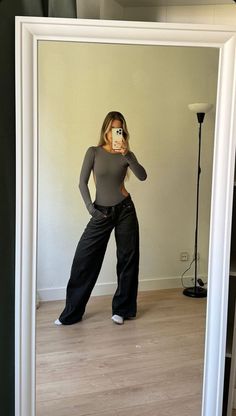 2025 Lifestyle, Casual Oufits, Toddler Girl Outfit, Evening Outfits, Photo Look, Party Looks, Night Outfits, Fashion Killa, Dress Pants