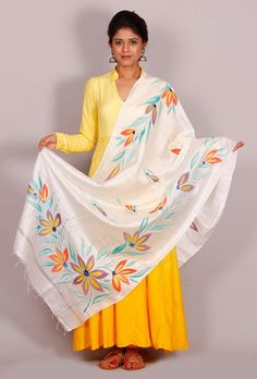 Fabric Painting On Kurti, Hand Painted Dupattas, Painted Dupatta, Painting On Silk, Silk Stoles