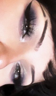 Makeup Looks For Prom Purple Dress, Glitter Alt Makeup, Goth Makeup Eyeshadow, Prom Makeup Alternative, Black Eye Makeup Prom, Y2k Prom Makeup, Shadow Makeup Eye, Concert Makeup Black, Alt Birthday Makeup