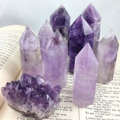 Violet Aesthetic, Crystal Room, Crystal Vibes, Purple Vibe, Lavender Aesthetic, Crystal Aesthetic, Amethyst Crystals, Purple Themes, Spiritual Crystals