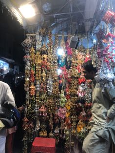 market shopping desi aesthetic bazaar bhopal jhumkas dress pieces Bazaar Aesthetic, Asia Core, Eid Shopping, Shopping Pictures, Butterfly Crown, Desi Aesthetic, Dream Places, Shopping Malls, Market Shopping