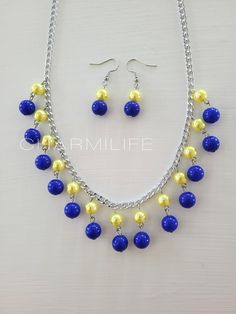 Blue Necklaces With Colorful Beads For Party, Blue Colorful Beads Necklace For Wedding, Party Blue Necklaces With Gold Beads, Elegant Royal Blue Round Beaded Necklace, Yellow And Blue Necklace, Ombre Necklace, Chunky Pearl Necklace, Chunky Pearls, Wire Wrapped Stone Jewelry