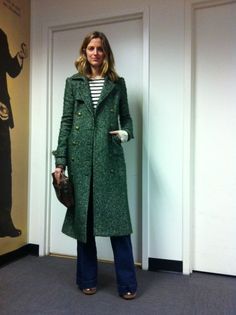 Amanda Brooks, Long Green Coat, Green Clothing, Clothing Guide, Rental House, Artist Outfit, New Chic, Simple Green