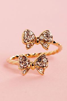 Pretty Gold Ring - Rhinestone Ring - Bow Ring Double Bow, Bow Ring, Rhinestone Bow, Cute Rings, Gold Rhinestone, Dieselpunk, The Shape, Pretty Jewellery, Bling Bling