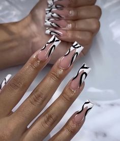 90s Black Nails, Black N White Nails Designs, Nails Abstract Lines, Black Nails With White Design, Abstract French Manicure, White And Black Nails Design, Black White Nails Designs, Black And White French Nails, Abstract French Nails