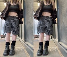 Emo Outfits For Summer, Emo Outfit Summer, Grunge Outfits With Jean Shorts, Gothic Summer Outfits Grunge, Summer Emo Fits, Alt Shorts Outfit, Grunge Outfits With Jorts, Emo Jorts Outfit