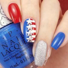 Memorial day nail designs just like all the other themed manicure ideas are more than relevant when the holiday is coming closer. That is why we are ready to treat you with a fresh and trendy compilation that will help you complete your look with the help of your perfect nail art. #nails #nailart #naildesign #holidaynails American Flag Nails, Striped Nail Designs, Patriotic Nails Design, Flag Nails, Patriotic Nails, American Nails, Fourth Of July Nails, Nail Designs Pictures, 4th Of July Nails