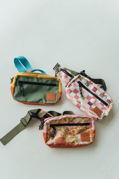 Diy Fanny Pack, 2023 Mood, Hand Woven Blanket, Sewing To Sell, Diy Bag Designs, Bag Pins, Statement Bag, Granola Girl, Easy Trendy Outfits