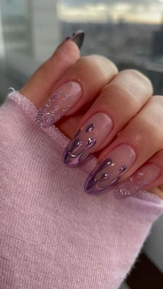 #nail Nail Art Designs Metallic, Sparkly Drip Nails, Dripping Chrome Nails, Holographic Drip Nails, Transulent Nails, Metallic Chrome Nails Designs, Chrome Drip Nails Designs, Blinged Almond Nails, Full Coverage Nail Designs