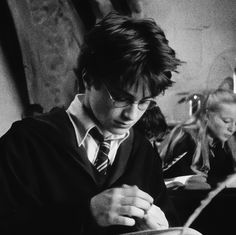 #harrypotter Harry Potter Icons Aesthetic, Dark Academia Profile Pic, Harry Potter Black And White, Harry Potter Pfp, Icon Harry Potter, Daniel Harry Potter, Harry Potter Hedwig