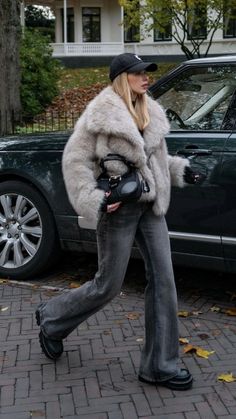 Fur Outfit, Looks Pinterest, Winter Fashion Outfits Casual, Moda Paris, Paris Outfits, Outfit Trends