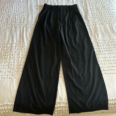 Never Worn Wide Leg Trousers Black High Waist Wide Leg Pants For Business Casual, Black Wide-leg Dress Pants For Summer, Black Wide Leg Bottoms For Business Casual, Wide Leg Pants For Going Out, Black High-waisted Dress Pants For Summer, Black High-waisted Wide Leg Pants For Business Casual, Black Wide-leg Pants For Going Out, Black Dress Pants With Pockets For Party, Black Wide Leg Pants For Summer Outings