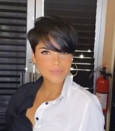 Black Short Bob Hairstyles, Feathered Haircut, Black Short Bob, Asymmetrical Pixie Haircut, Haircut For Black Women, Sleek Short Hair