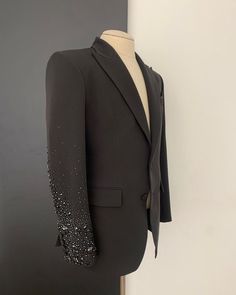 Suit With Stars Men, Suit With Rhinestones Men, Bedazzled Suit Men, Embellished Suit Men, Rhinestone Suit Men, Rhinestone Suit, Bts Black Swan, Prom Outfits For Guys, Groom Dress Men