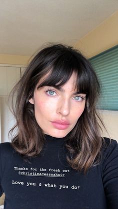 Bangs With Lob Shoulder Length, Brunette Lob With Fringe, Lob And Bangs, Winter Hair With Bangs, Bangs With Mid Length Hair, Shoulder Length Fringe Haircut, Brown Medium Length Hair With Bangs, Dark Hair Lob With Bangs, Mid Haircut With Bangs