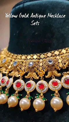 Gold Antique Necklace, Gold Bangles For Women, Bridal Diamond Jewellery, Antique Gold Jewelry, Necklace Sets, Antique Necklace, Jhumka Earrings, Short Necklace