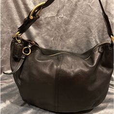 Euc Inside And Out - No Flaws And Tear And Scratches! Just Perfect ! 90s Colors, Hobo Shoulder Bag, Bags Coach, Leather Hobo, Soho, Coach Bags, Soft Leather, Shoulder Bags, Bag Lady