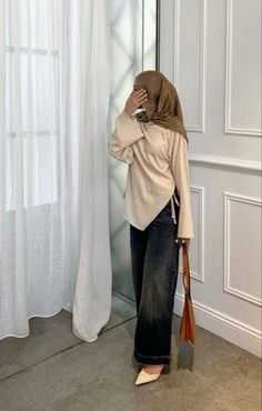 Brunch Outfit Hijab, Hijab Classy Outfits, Hijabi Winter Outfits Casual, Modest Night Out Outfit, Hijabi Birthday Outfit, Classy Hijab Outfits, Urban Modesty, Modest Business Casual