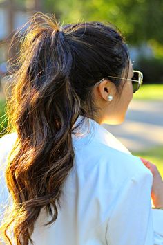 { curled high ponytail } Job Interview Hairstyles, Interview Hairstyles, Fun Ponytails, Perfect Ponytail, Wavy Ponytail, Simple Ponytails, Effortless Hairstyles, High Ponytail